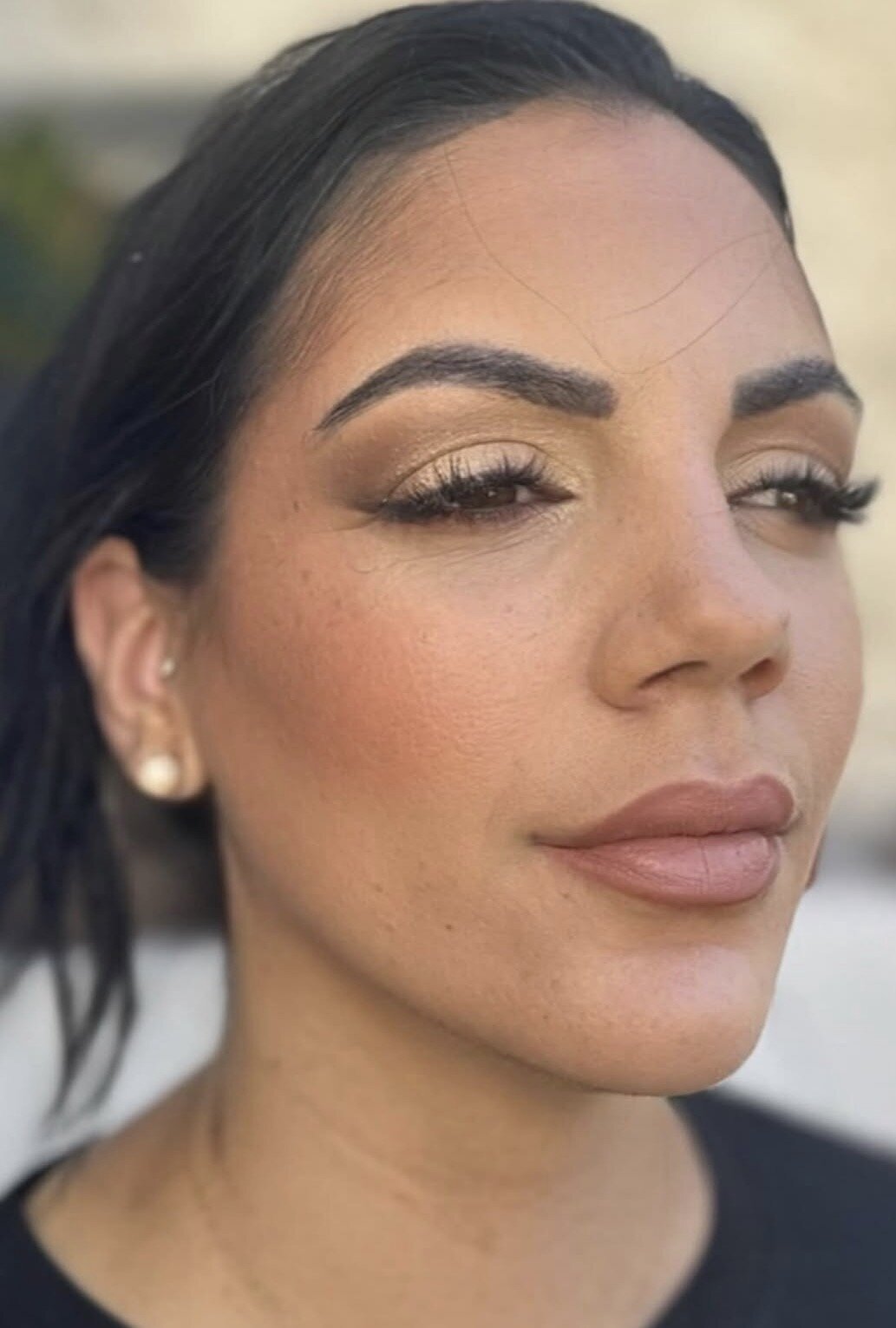 Maquillage glam bronze cils volumineux, Marseille